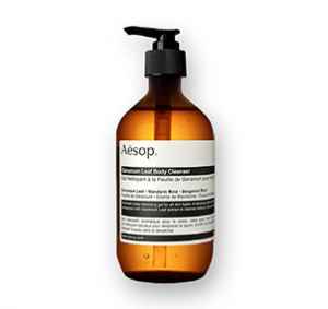 ED2504B Roční předplatné+  Sprchový gel AESOP INGREDIENTS  + DIGI VERZE ZDARMA. Akce platí do vyčerpání zásob.   Bonus odesílán na plátce a pouze po ČR.   Je nutno zadat email u odběratele! Popos produktu: Lehce pěnivý sprchový gel s oživující vůní muškátových lístků a mandarinkové kůry, který čistí, aniž by pokožku vysušil. (500 ml)