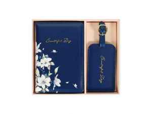 Cestovní sada - visačka kufr a pouzdro na doklady v hodnotě 199 Kč. Akce platí v rámci ČR pro prvních 20 nových předplatitelů.