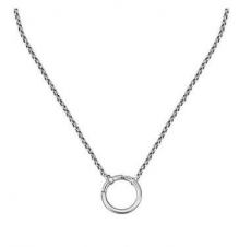 Květen je měsíc lásky a láska je jen jedna. Má ale spousto podob. I během vztahu s jedním člověkem si totiž procházíme mnoha jeho formami. Měníme se nejen my, ale i naši partneři. Jak jde dohromady dlouhodobý vztah, vzájemná důvěra a sounáležitost se spalující touhou? Jde mít skvělý sex i po desíti letech v manželství? Rozvádíme se proto, že jsme nešťastní, nebo proto, že bychom mohli být jinde šťastnější? Můžeme se rozloučit s monogamií a pustit se do alternativních vztahů? A existuje vůbec ten pravý/ ta pravá,  nebo je to iluze? Na všechny tyto otázky jsme našli odpovědi s předními terapeuty. Přesvědčte se sami a nechte se inspirovat. Nové číslo Mojí psychologie vychází už 3. Května.