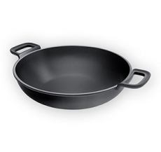 NKZ2607 Roční předplatné+  WOK MASSIVE TESCOMA  + DIGI VERZE ZDARMA. Akce platí do vyčerpání zásob a úhradě do 21.7.2026.   Bonus odesílán na plátce a pouze po ČR.   Je nutno zadat email u odběratele! Popis produktu:  Litinový wok MASSIVE vyniká vysokou akumulací tepla, díky které
připravíte maso, ryby i zeleninu dokonale propečené. Přirozeně
nepřilnavý povrch navíc používáním získává stále lepší vlastnosti.
Wok o průměru 30 cm je vhodný pro grily, plynové sporáky, pečicí
troubu do 230 °C i Power gril PARTY TIME od TESCOMY. Masivní
konstrukce zaručuje výjimečně dlouhou životnost a snadnou
údržbu bez použití chemikálií. Více na  TESCOMA    
